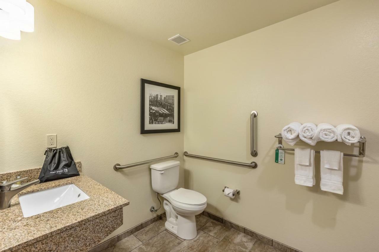 Cobblestone Hotel & Suites Hartford Εξωτερικό φωτογραφία